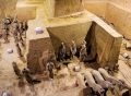 秦始皇陵考古有新发现！陪葬坑甬道被人挖开过，推测是项羽干的