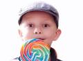 孩子最喜欢吃的彩虹糖可致DNA改变！伤害大脑、肝脏、肾脏……