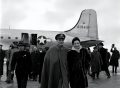 揭秘：蒋介石逃往宝岛时，解放军为何手下留情没打其座机？