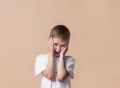 警惕！小儿抽动症对孩子有哪些影响？
