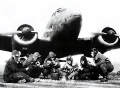 1945年8月：汪伪空军起义，驾驶汪精卫座机飞往延安