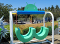 谷歌总部推出 Android 13 正式版纪念雕像，写有中文“十三”