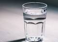 “每天八杯水”科学吗？要怎样正确的喝水？