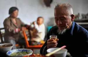 中国“最尴尬”的7道下酒菜，曾是老一辈的最爱，年轻人嫌它土