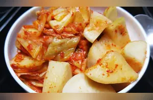 为什么韩国人喜欢吃泡菜？中国土法酸菜瞄准韩国市场