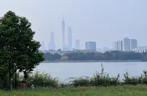广州市中心有一个重要景区，与广州塔遥相呼应，竟然是一片人工湖