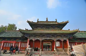 山西默默无闻的小城,却藏中国第一府城隍庙,景区内元代木构很古朴