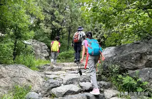 北京户外徒步记录：周末带孩子们探访三界碑，暴汗也舒适