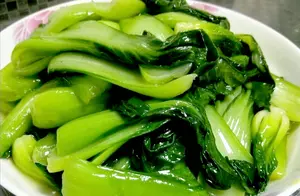 4道炒青菜的做法，步骤简单，不黄不出水，脆嫩爽口，越吃越健康