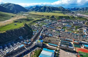 西藏那曲有个县，位于317国道旁，盛产软黄金虫草但经济却很落后